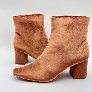 Journee‎ Collection Hazara Velvet Brown Ankle Boots Size 8W